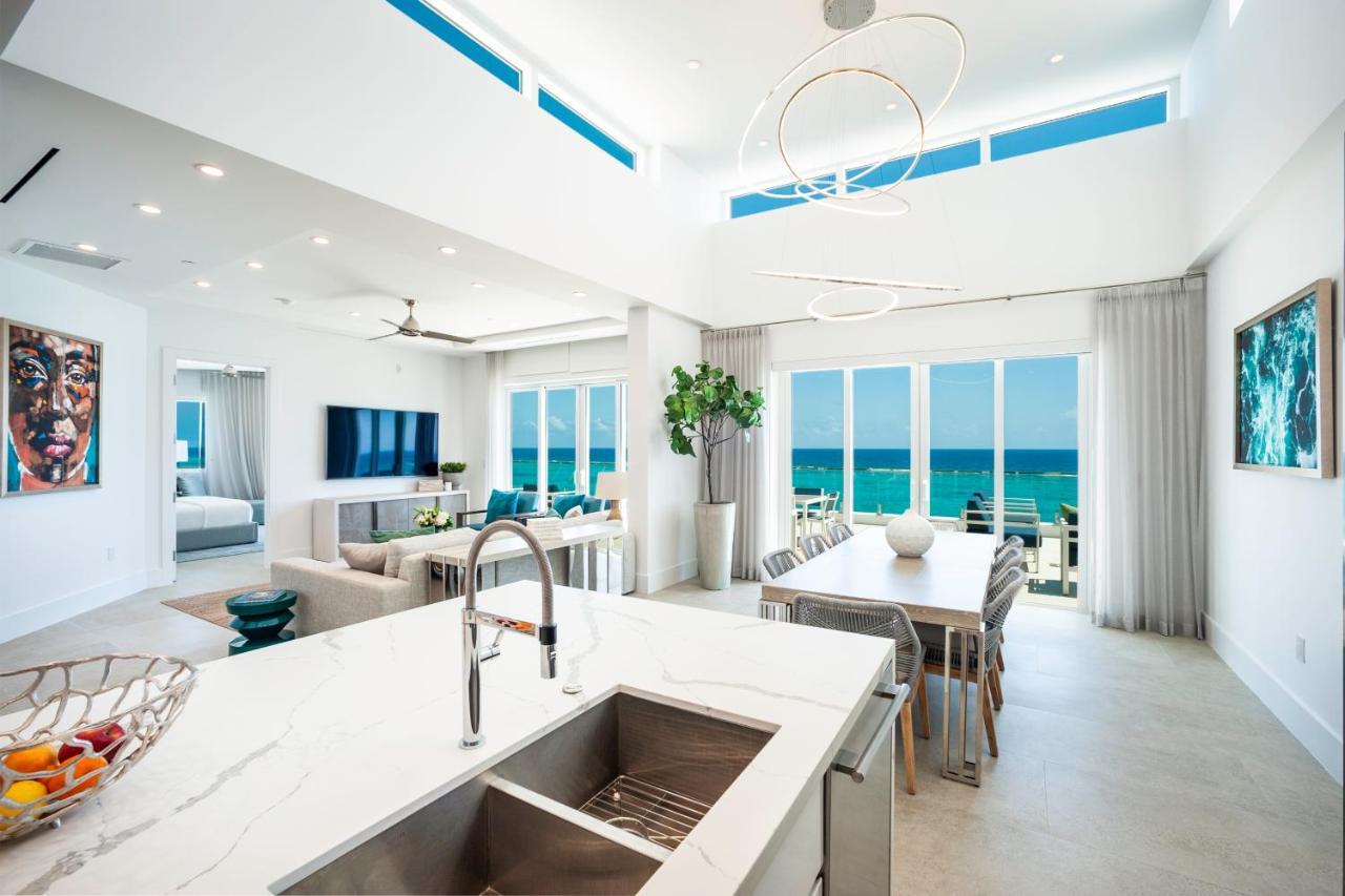 Rum Point Club Residences Driftwood Village Exterior photo