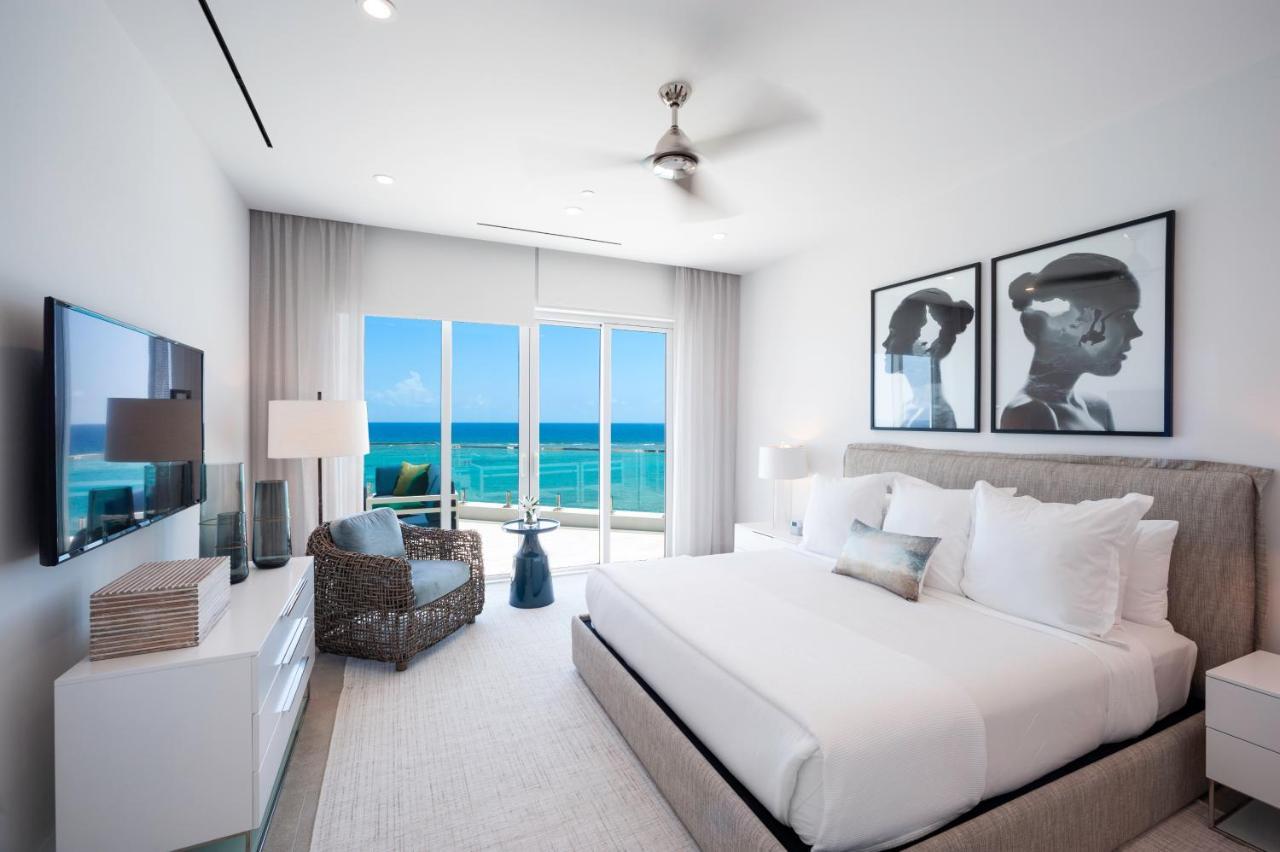 Rum Point Club Residences Driftwood Village Exterior photo